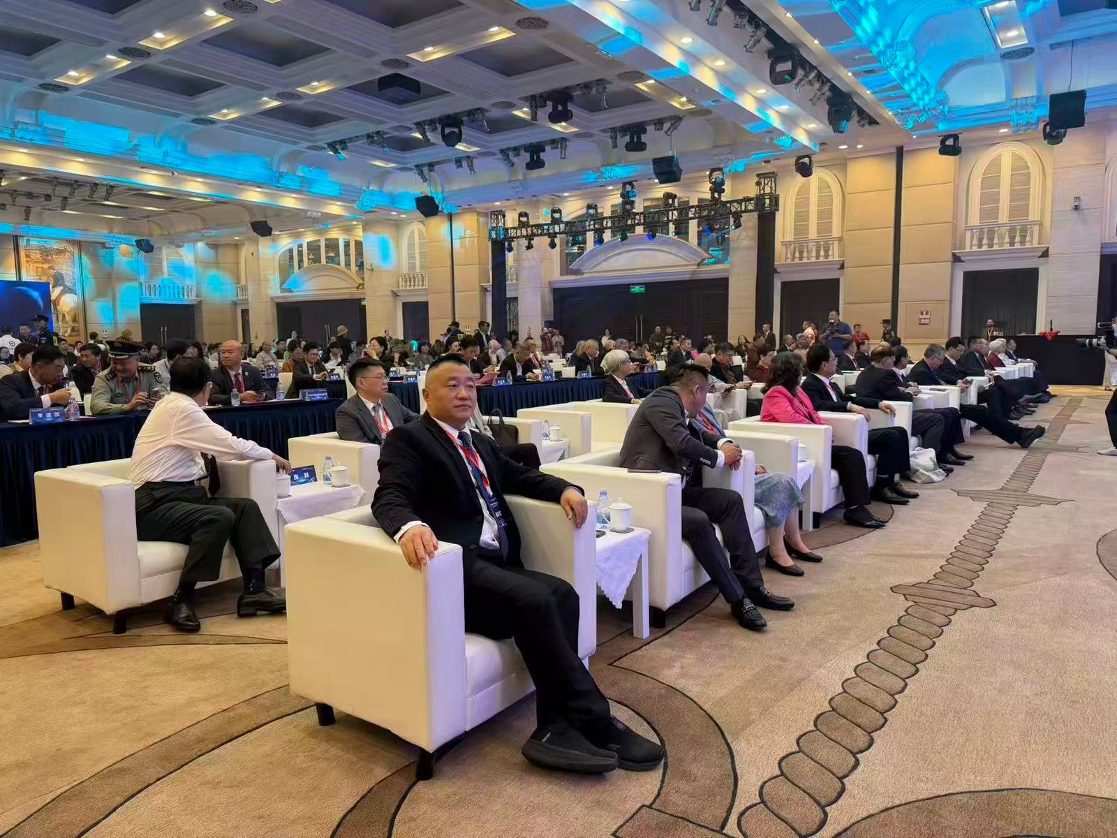 Conference audience and plenary session at the 2025 World Conference on Integrative Medicine
